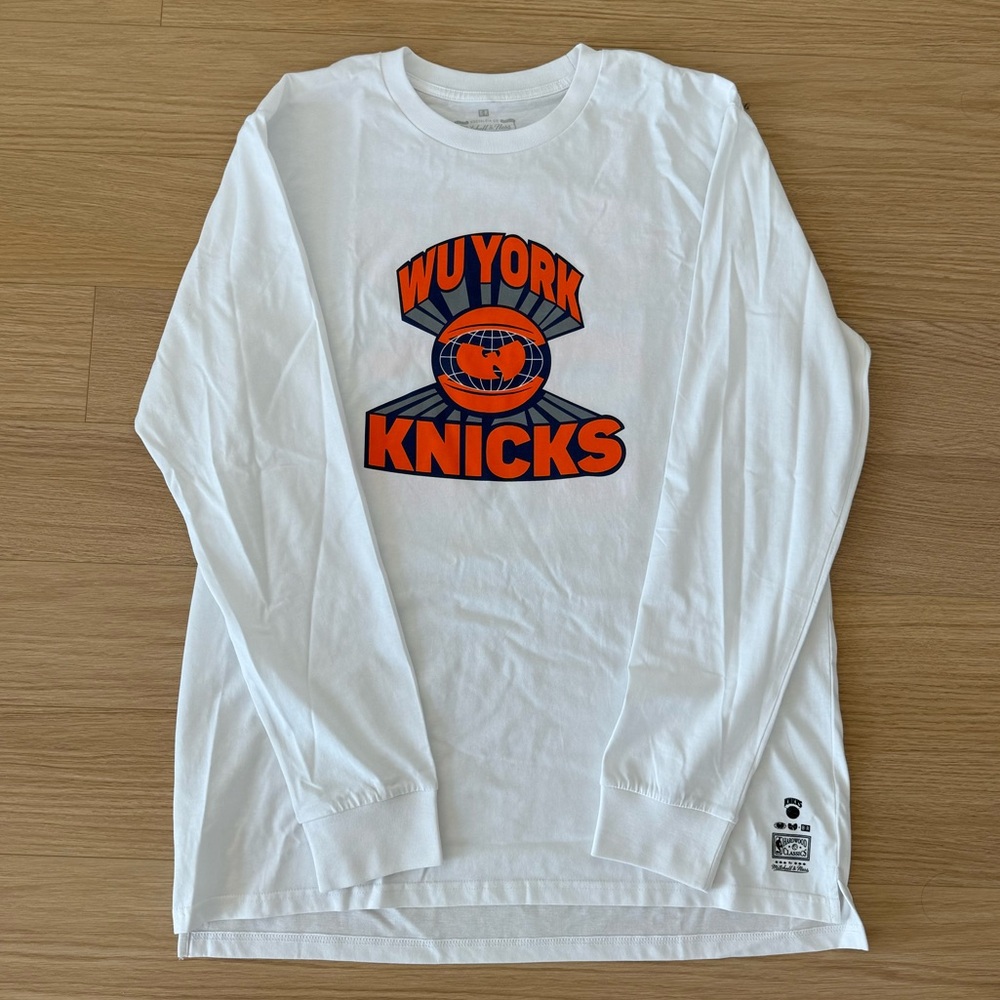 Wu York Knicks long sleeve